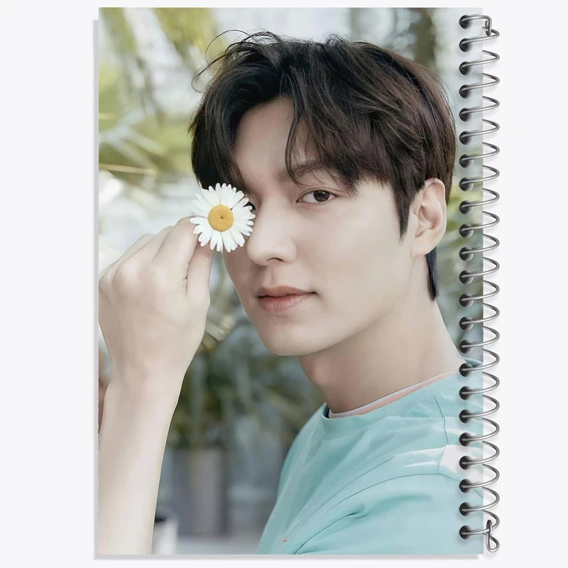 دفتر ژورنال نویسی 50 برگ خندالو مدل نقطه ای طرح لی مین هو Lee min ho کد 12374