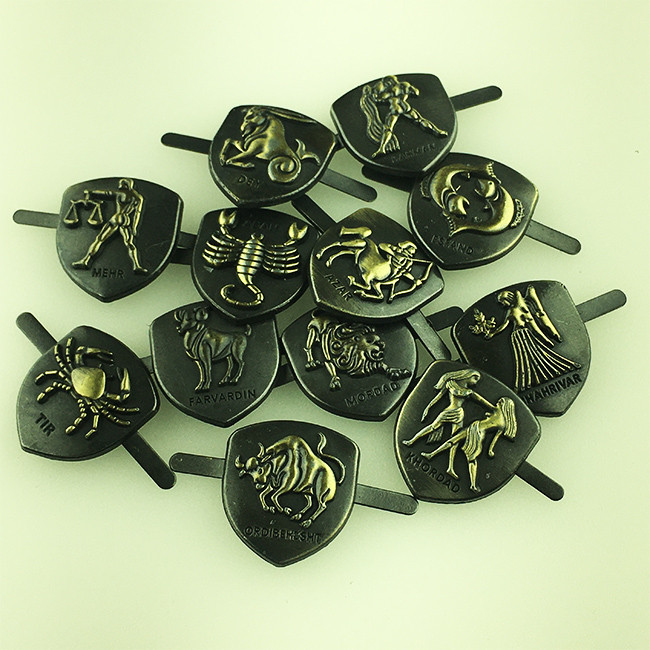 یراق چرم دوزی طرح ماه تولد بسته 12 عددی