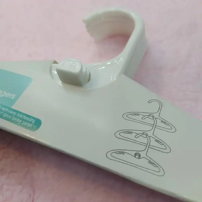 چوب لباسی نوزاد مادرکر مدل P-300 بسته 6 عددی