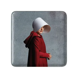 مگنت خندالو مدل سریال سرگذشت یک ندیمه The Handmaid&#39;s Tale کد 28646