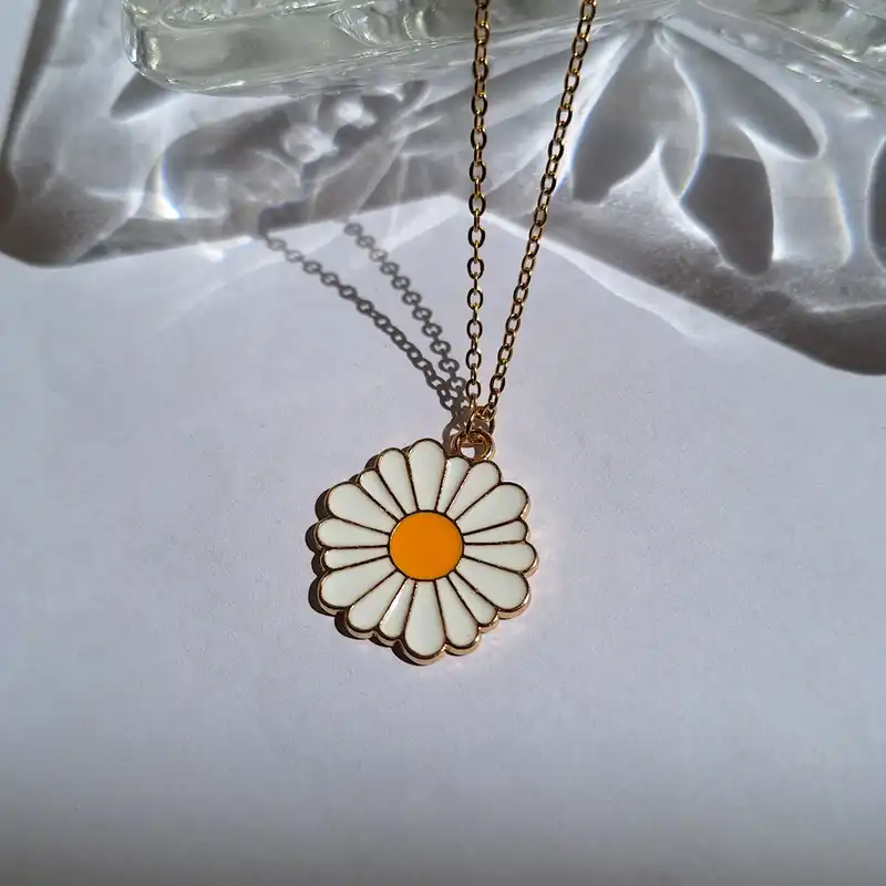 گردنبند زنانه مدل بابونه