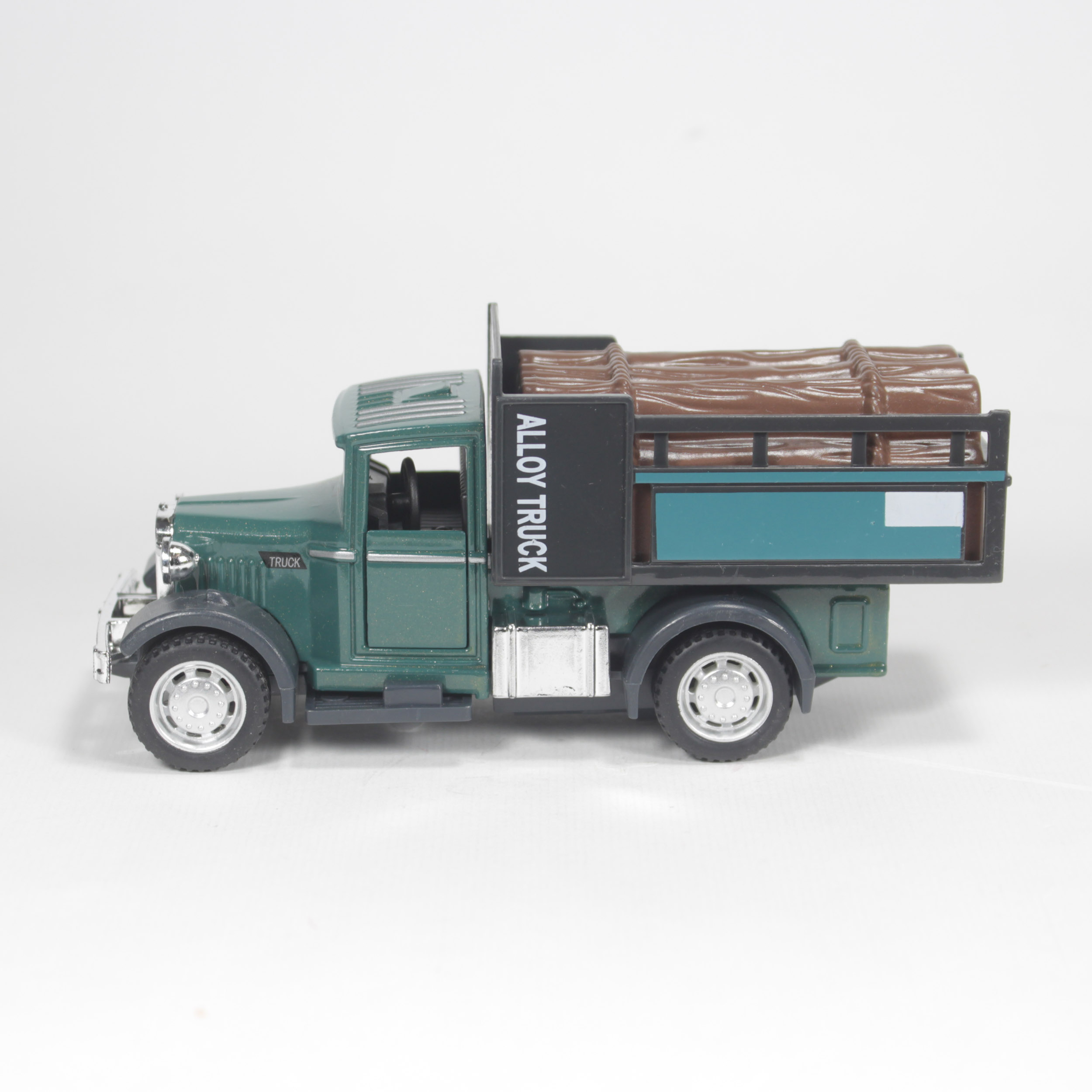 ماشین بازی مدل کامیون کلاسیک کد 0604