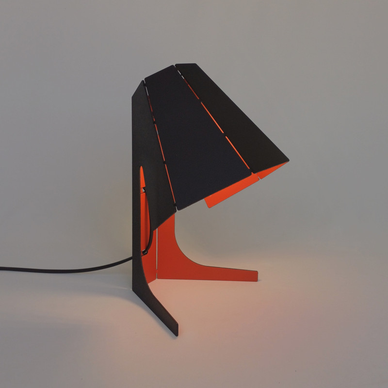 چراغ مطالعه مدل فرکتا