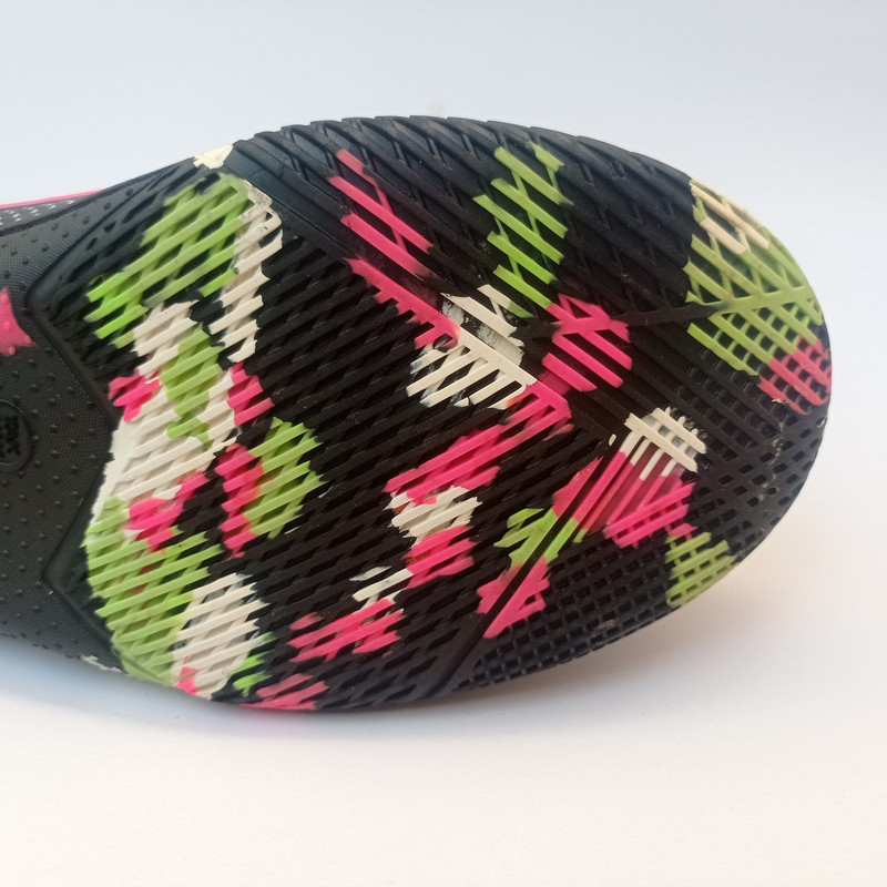 کفش فوتسال مدل نیم جورابی