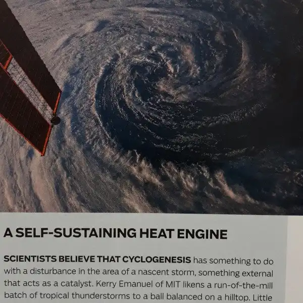 مجله هوا و فضا آگوست 2015