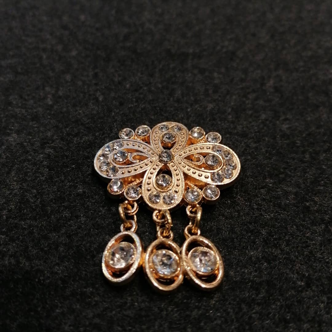 گل سینه زنانه کد Ki 4516-0070 گل سینه زنانه کد Ki 4516-0070