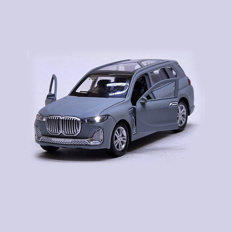 ماشین بازی مدل فلزی bmw X7