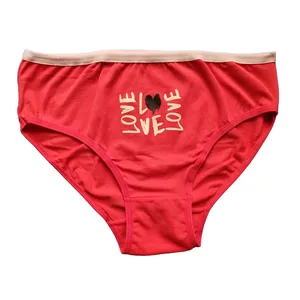 شورت زنانه مدل love