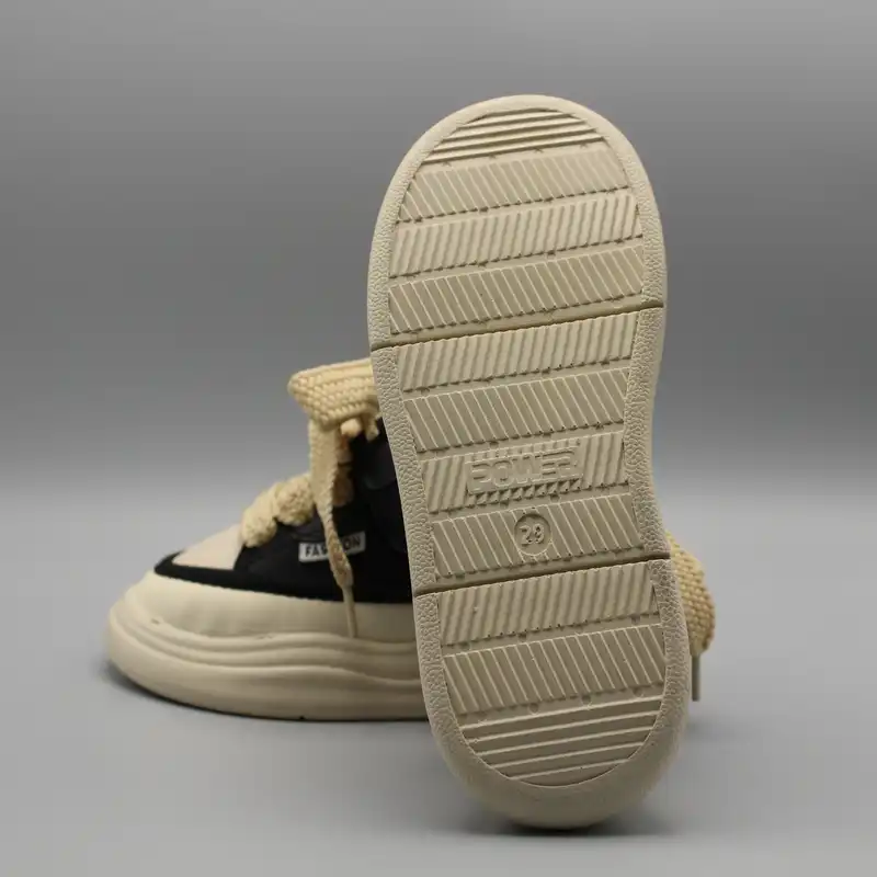 کفش مخصوص پیاده روی بچگانه مدل چسبی کد 111