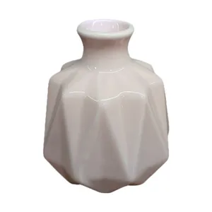 گلدان دکوری طرح هندسی