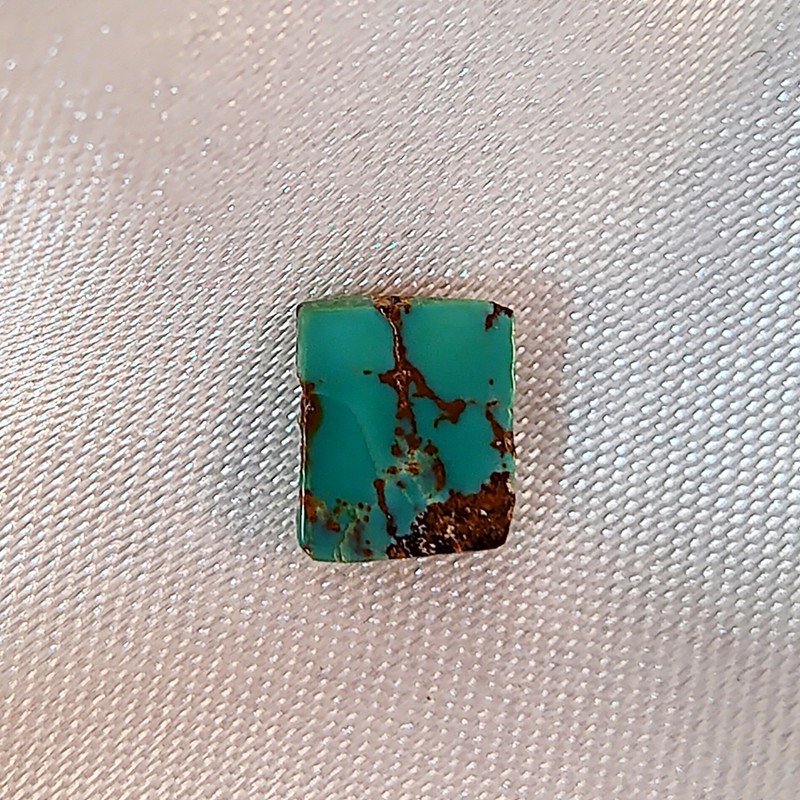 سنگ فیروزه مدل طبیعی و معدنی نیشابور کد NG2772