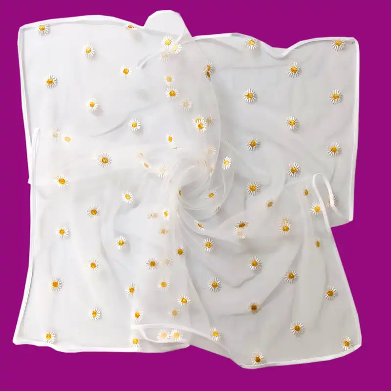 روسری زنانه مدل توری طرح بابونه