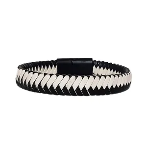 دستبند مردانه مدل چرمی کد 2023