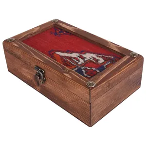 جعبه هدیه طرح فرش لاکی مدل 01-19 سایز 15×25 سانتیمتر