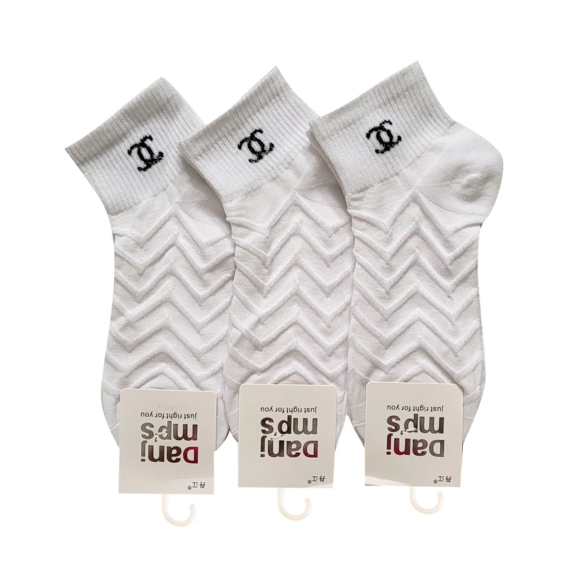 جوراب زنانه مدل بافت برجسته - کد 3-01131 بسته 3 عددی