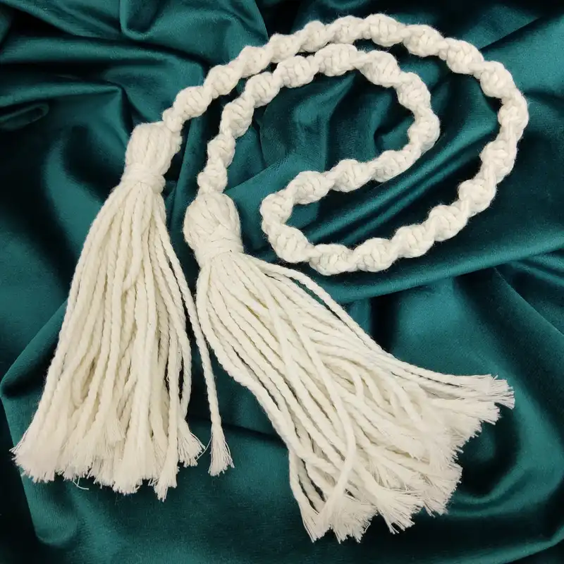 پرده جمع کن مدل مکرومه منگوله دار