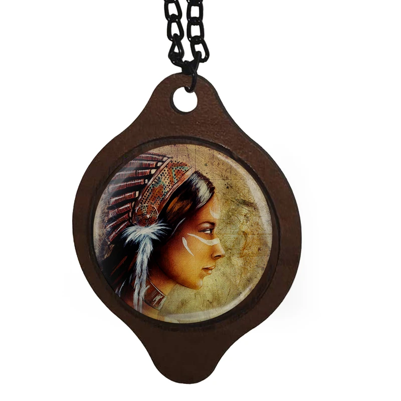 آویز تزیینی خودرو طرح زن سرخ پوست کد 1039