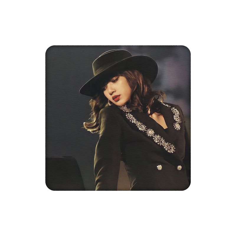 زیرلیوانی طرح Lisa Blackpink کد 7178915