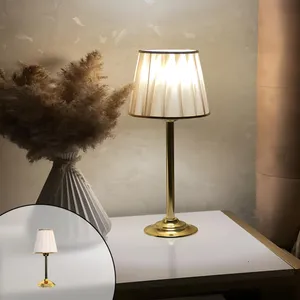 آباژور رومیزی مدل  V016G