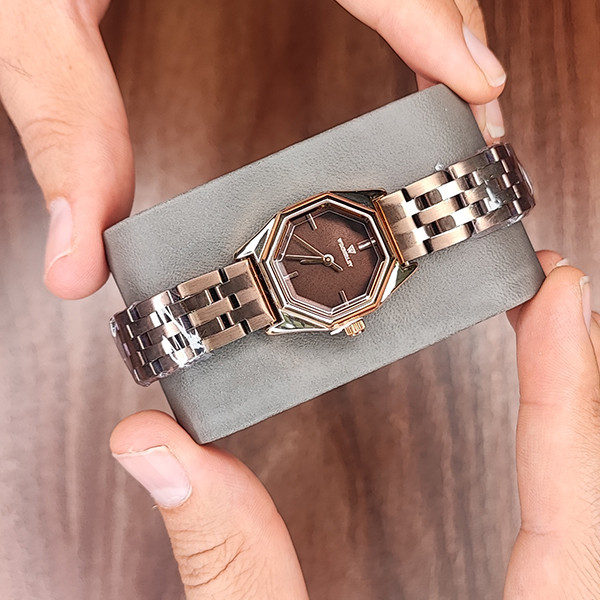 ساعت مچی عقربهای کوارتز زنانه ویمبرلی مدل 212L ساعت مچی عقربهای کوارتز زنانه ویمبرلی مدل 212L