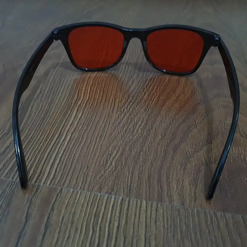 عینک شب مدل ضد خستگی