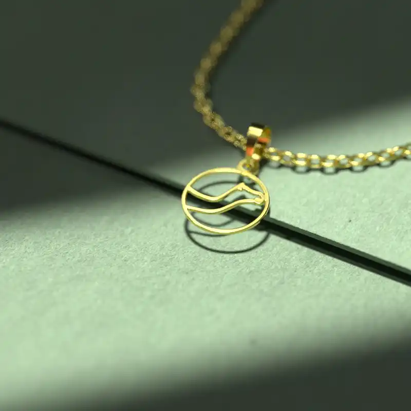 گردنبند طلا 18 عیار زنانه مدوپد مدل شتر کد B3-1-1179