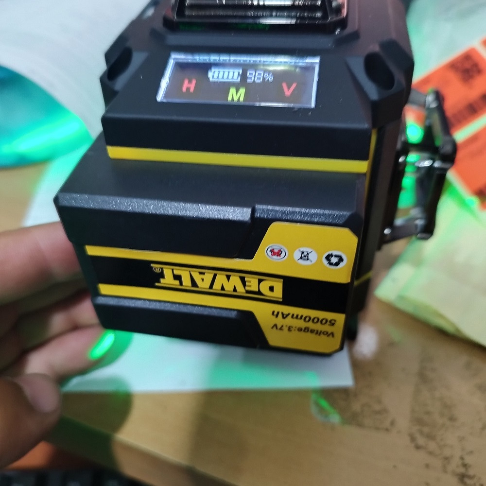 تراز لیزری  مدل  BYT-LL4D -1