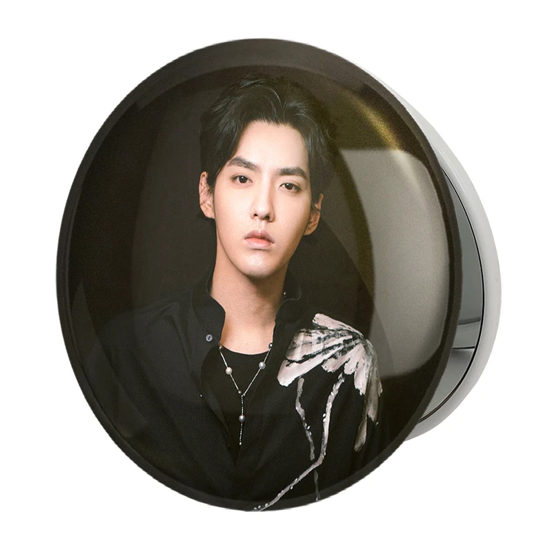 آینه جیبی خندالو طرح کریس وو گروه اکسو EXO مدل تاشو کد 13412 