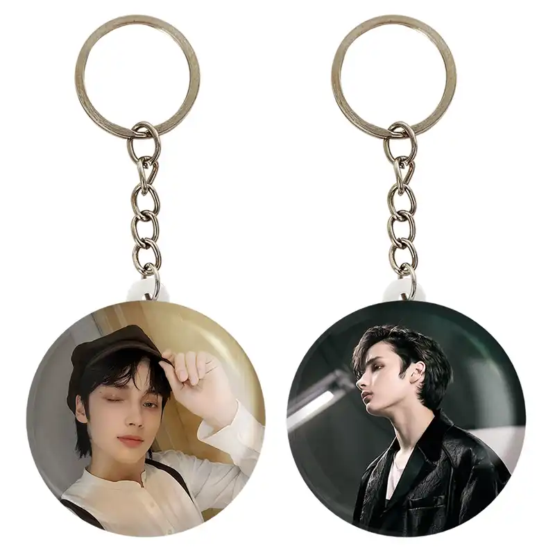 جاکلیدی خندالو مدل هیونینگ کای گروه تی اکس تی TXT کد 2001320020 مجموعه 2 عددی