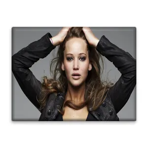 کاشی اطلس آبی طرح بازیگر جنیفر لارنس مدل L6451