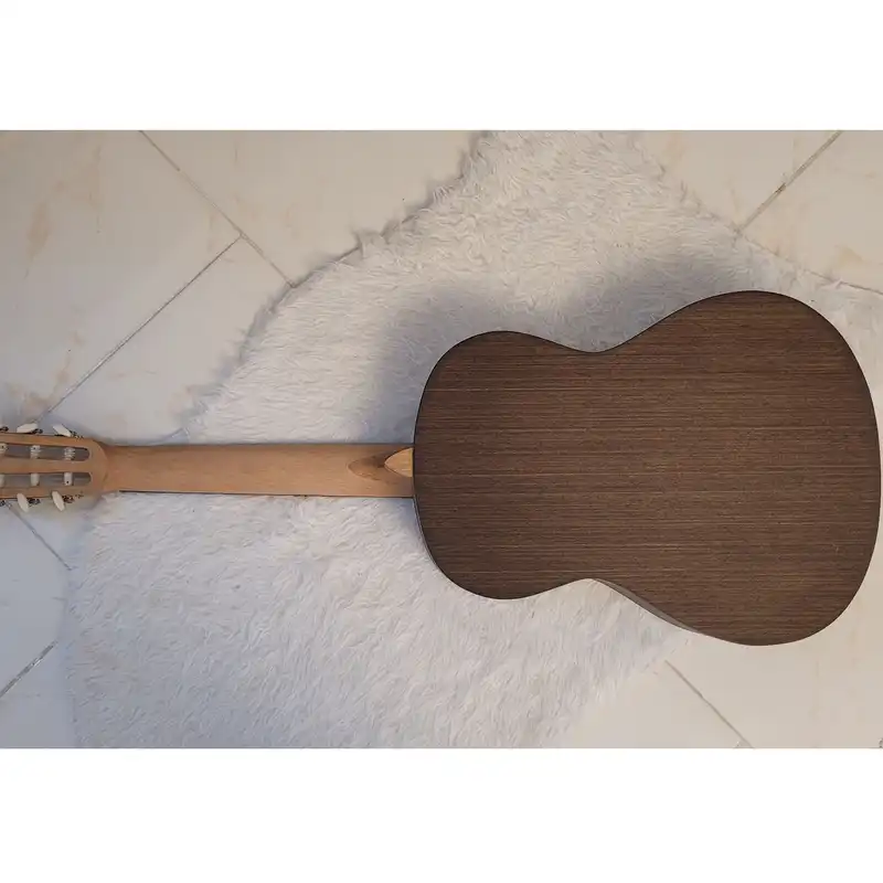 گیتار کلاسیک رومرو مدل C200