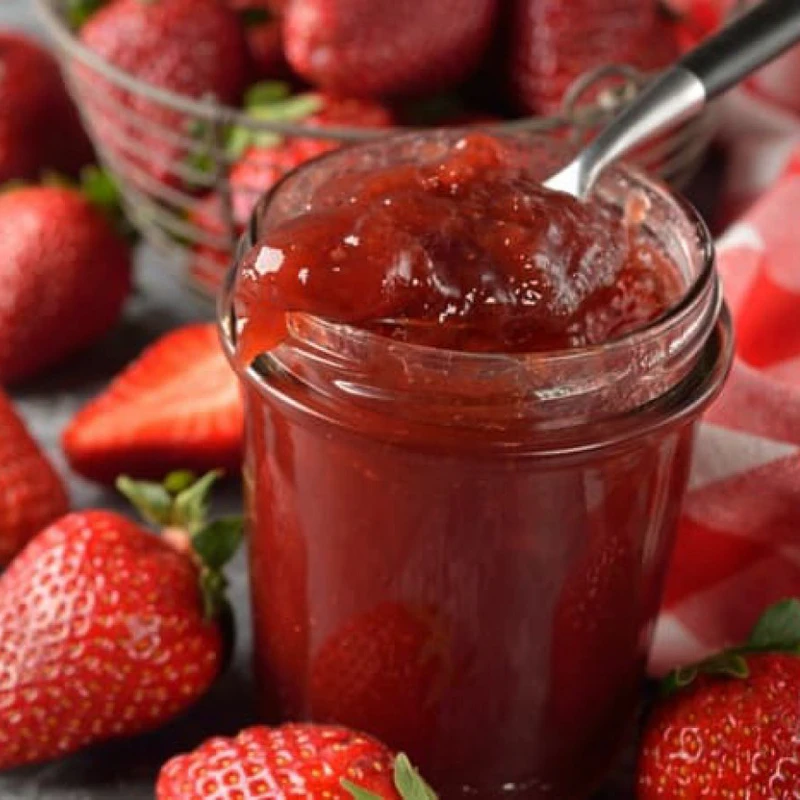 عکس شماره 4 : مربا توت فرنگی خانگی بازار دهکده-400 گرم