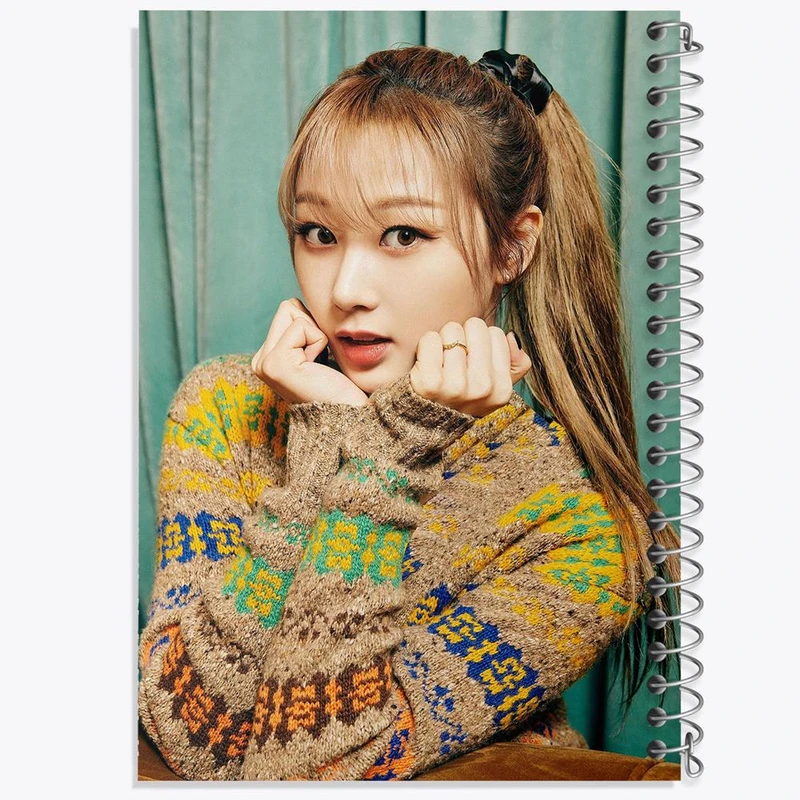 دفتر ژورنال نویسی 50 برگ خندالو مدل نقطه ای طرح جیزل گروه گروه آسپا Aespa کد 19698