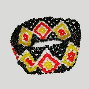 دستبند دخترانه مدل کشی مهره ای کد 15