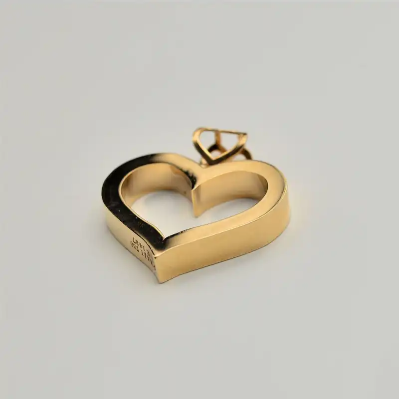 آویز گردنبند طلا 18 عیار زنانه مدل قلب