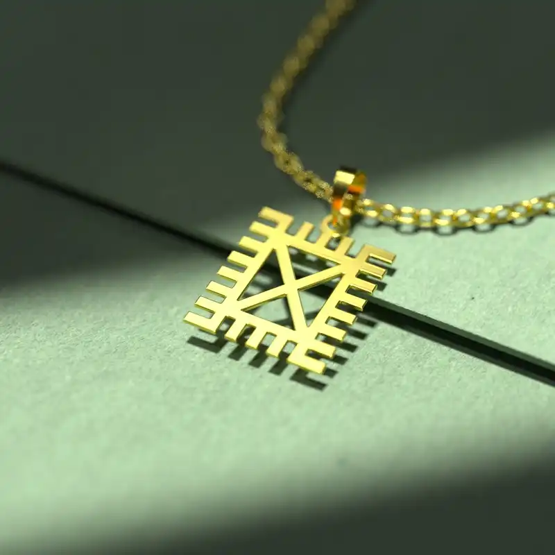 گردنبند طلا 18 عیار زنانه مدوپد مدل هندسی کد D3-1-1124