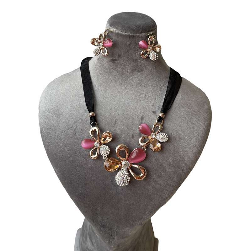 نیم ست زنانه کلیو مدل سه گل