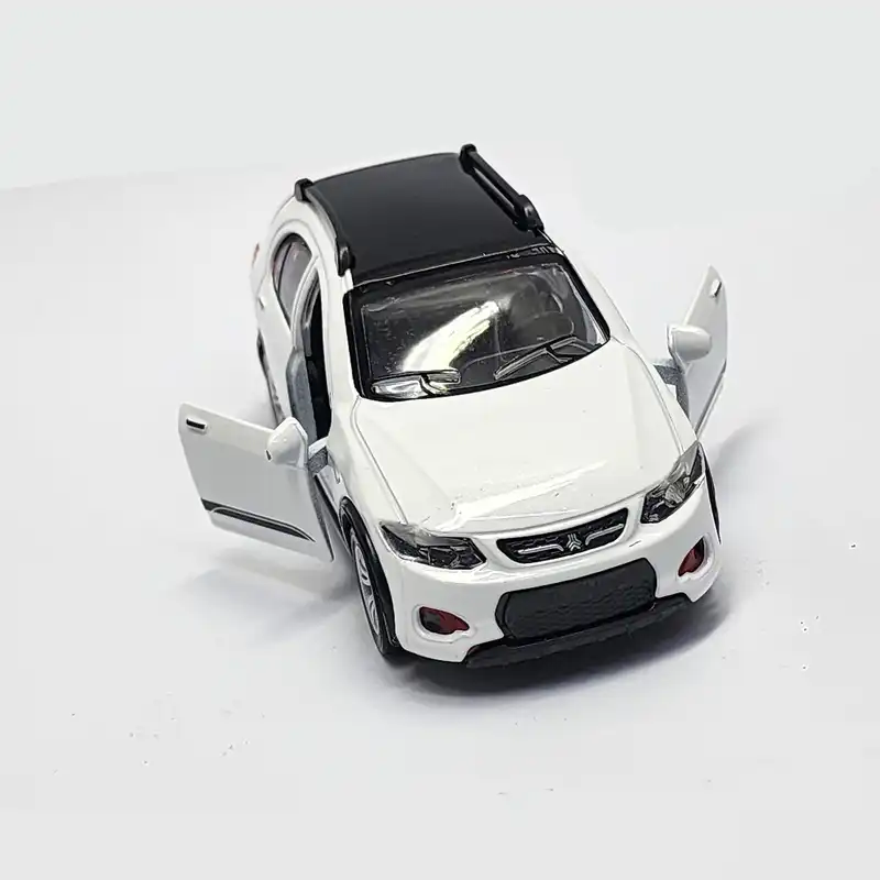 ماشین بازی مدل فلزی عقبکش کوییک R