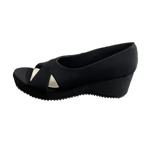 صندل زنانه مدل ماهین 01