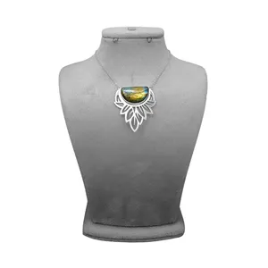 گردنبند نقره زنانه ترمه ۱ مدل لابرادوریت کد me 0086