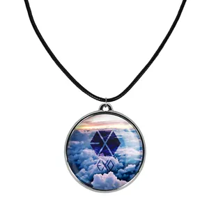 گردنبند خندالو مدل گروه اکسو EXO کد 10261029