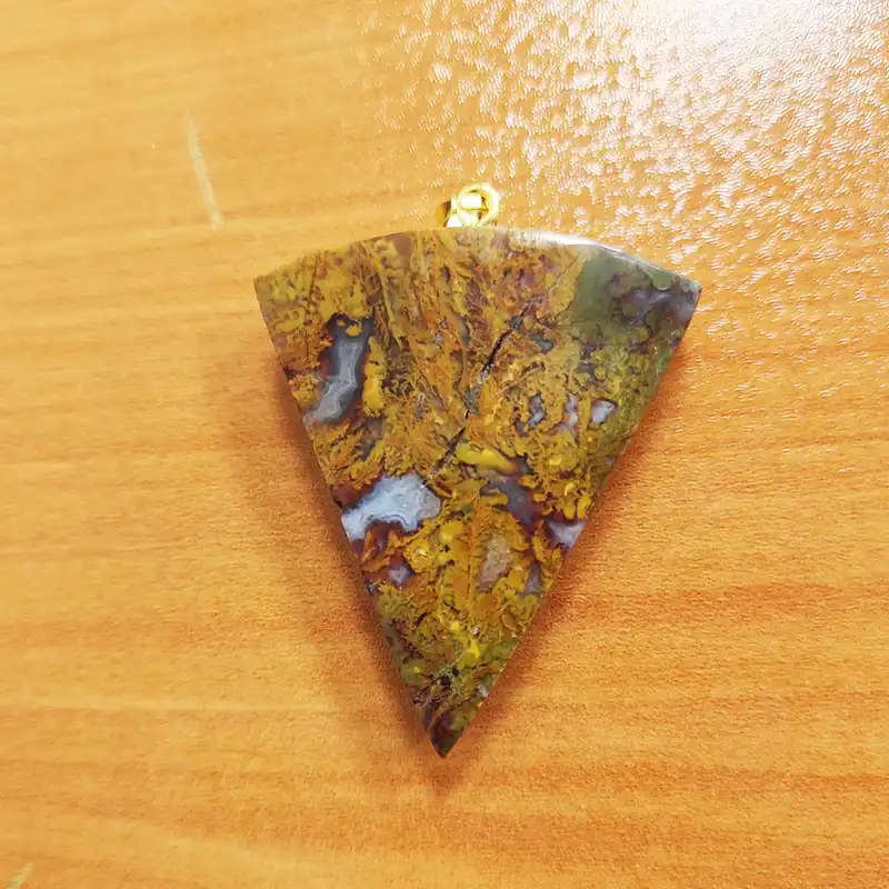 آویز گردنبند زنانه مدل عقیق شجر هفت رنگ پاییزی طرح مثلث کد V8953