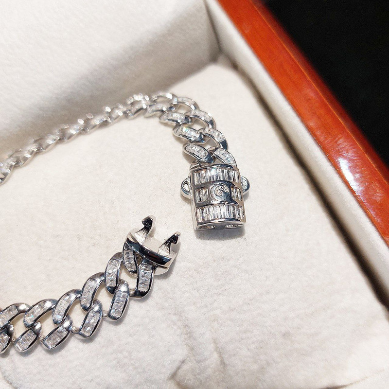 دستبند نقره زنانه جی تی ای مدل باگت خور دستبند نقره زنانه جی تی ای مدل باگت خور