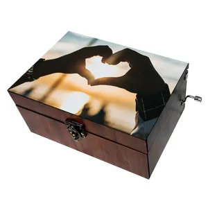جعبه موزیکال مدل عاشقانه کد B328 