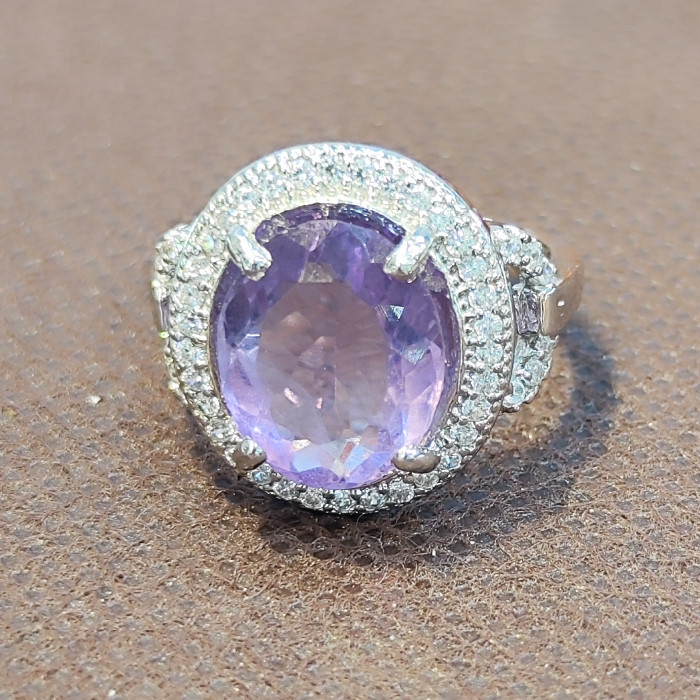 انگشتر نقره زنانه مدل سنگ آمیتیست کد P412 انگشتر نقره زنانه مدل سنگ آمیتیست کد P412