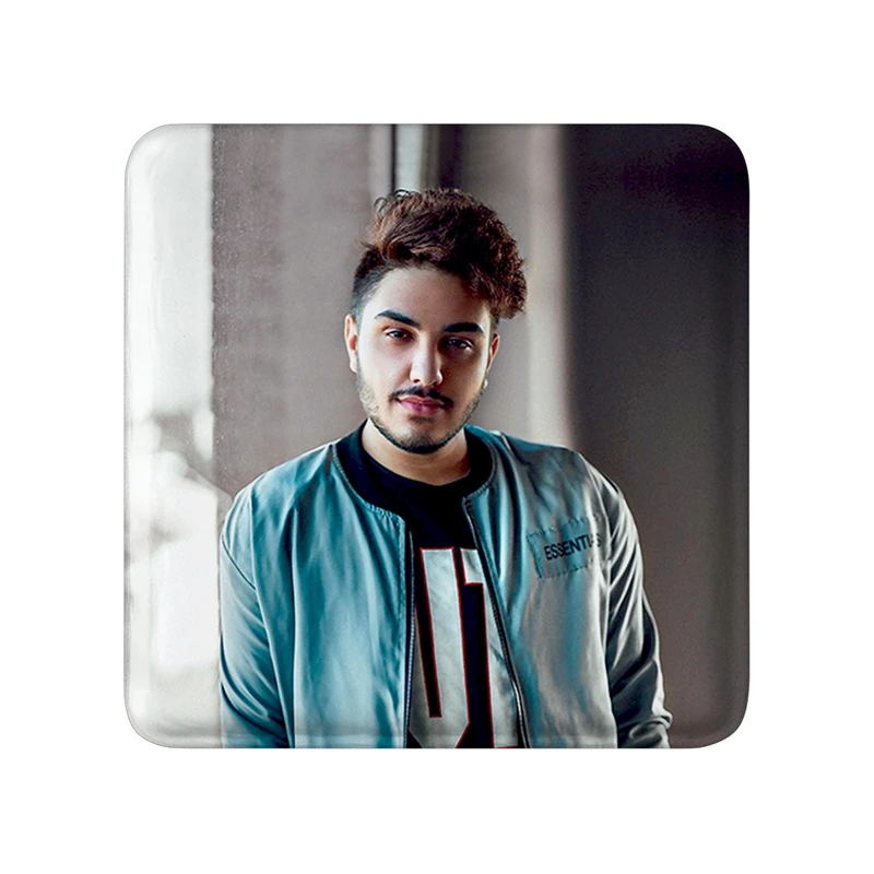 مگنت خندالو طرح آرون افشار کد 4016