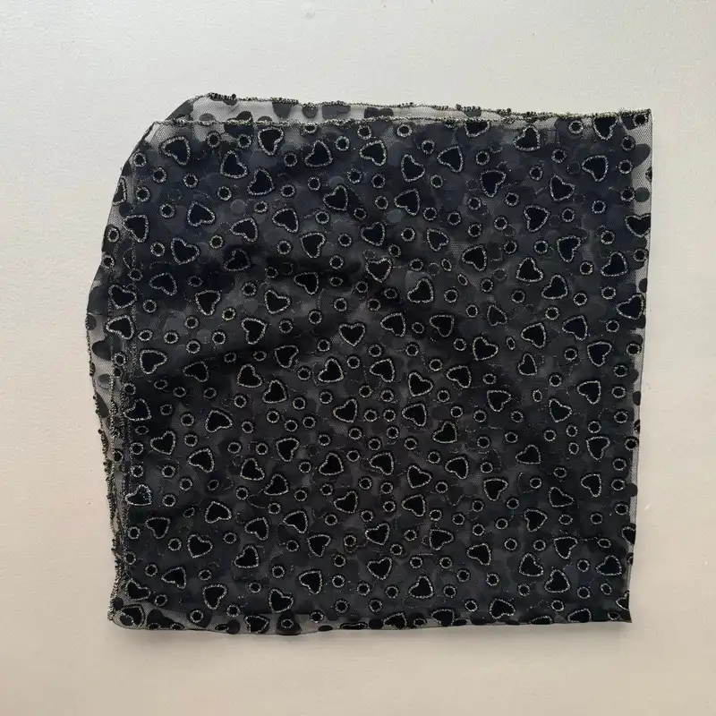 روسری زنانه مدل مینی اسکارف توری طرح قلب