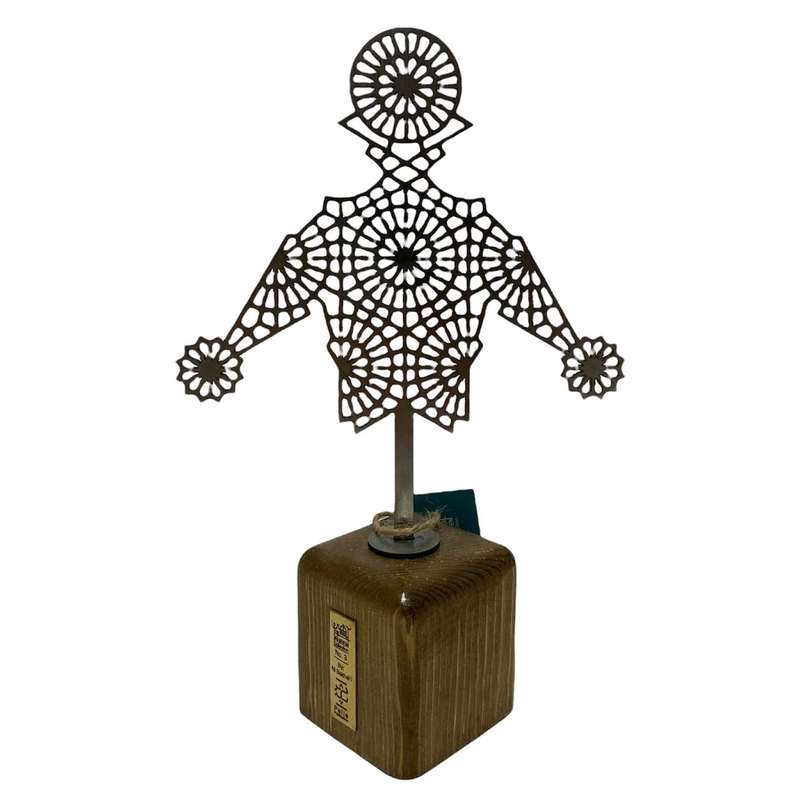 تندیس مدل پسر آهین