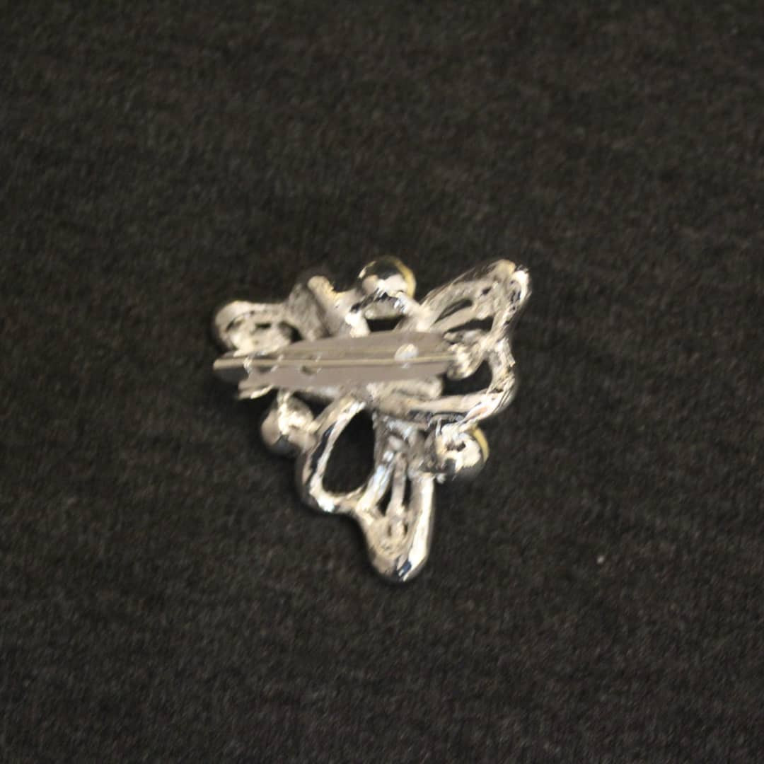 گل سینه زنانه کد Ki 1503 80 گل سینه زنانه کد Ki 1503 80