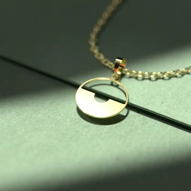 گردنبند طلا 18 عیار زنانه مدوپد مدل هندسی کد U2-1-1086